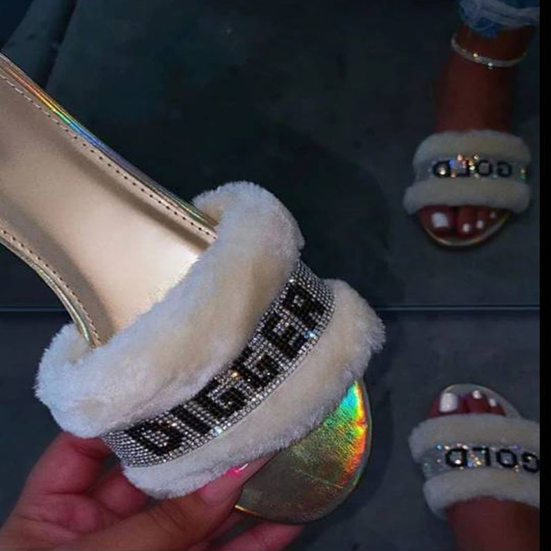 새로운 뜨거운 겨울 라인 석 슬리퍼 섹시 블링 홈 신발 푹신한 실내 슬리퍼 대형 슬라이드 블랙 샌들 플립 플롭 여성